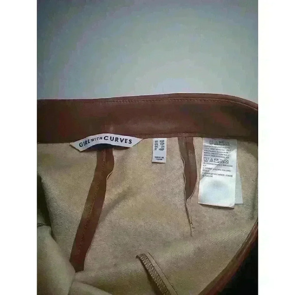 Girl With Curves Vegan Leather Regular Crop Pants(British Tan, 12P) A549783 - Picture 5 of 5